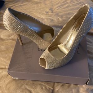 Jennifer Lopez Pumps - Size 9